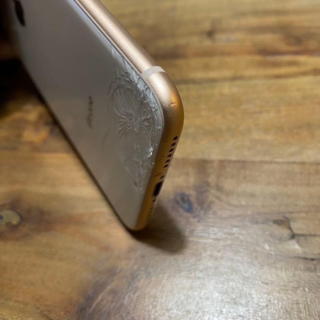 iPhone8 64GB SIMフリー 画面割れナシ 背面下部にクラック有り - メルカリ