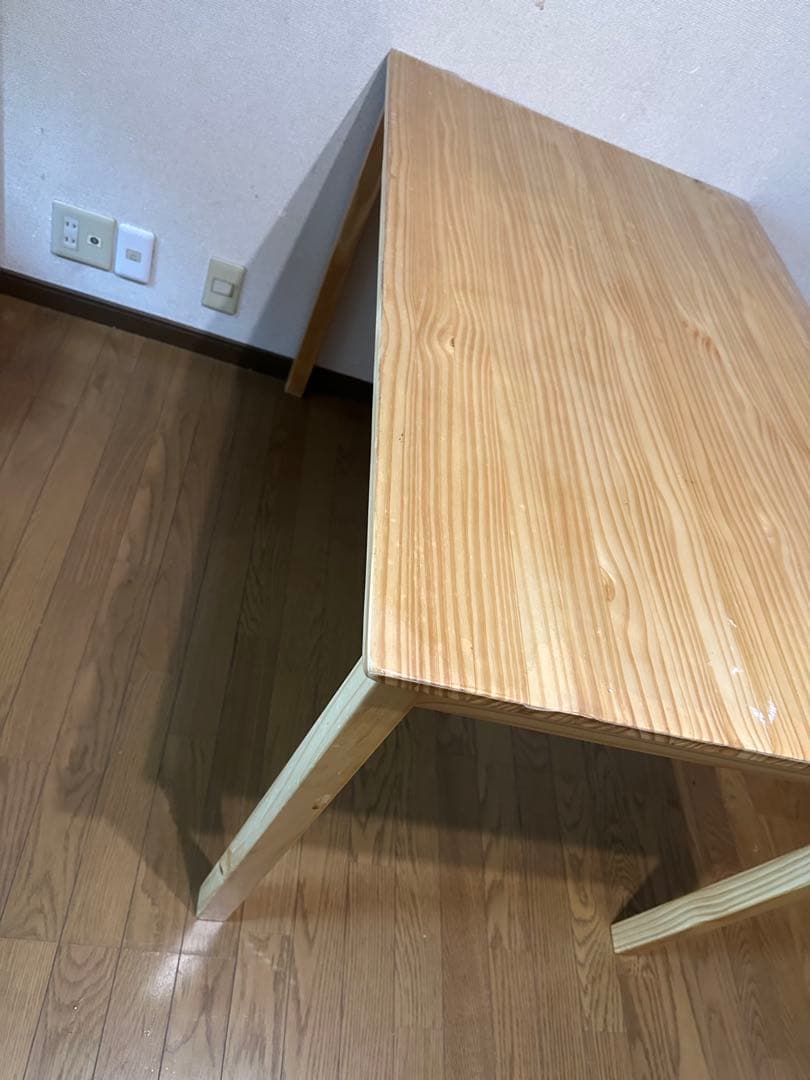 木製ダイニングテーブルと椅子セット