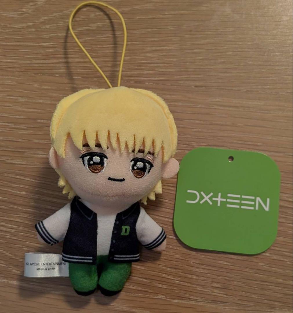 DXTEEN福田歩汰　アクスタ、うちわ等グッズ