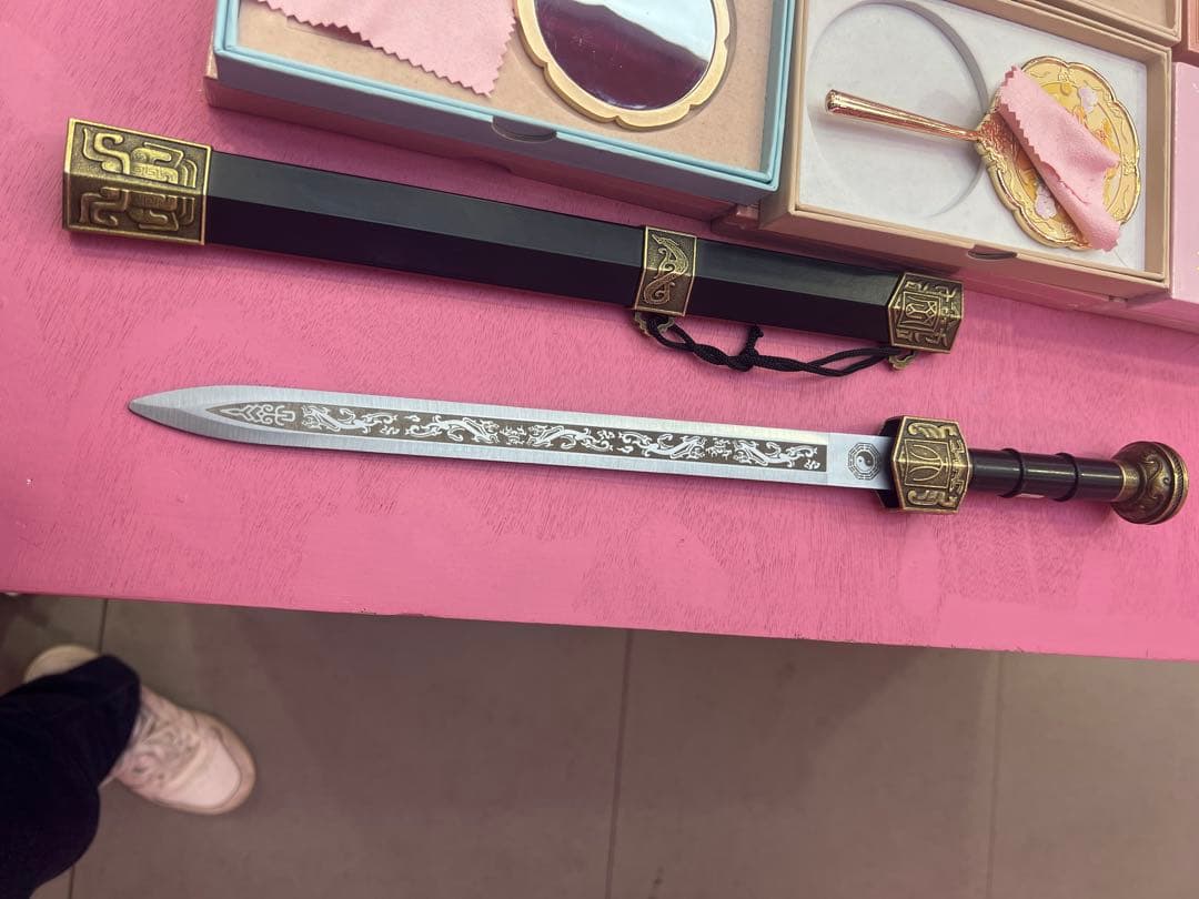 装飾付模様入り刀