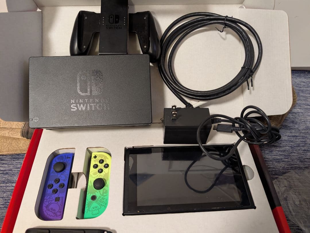 Nintendo Switch ジョイコンはスプラトゥーン