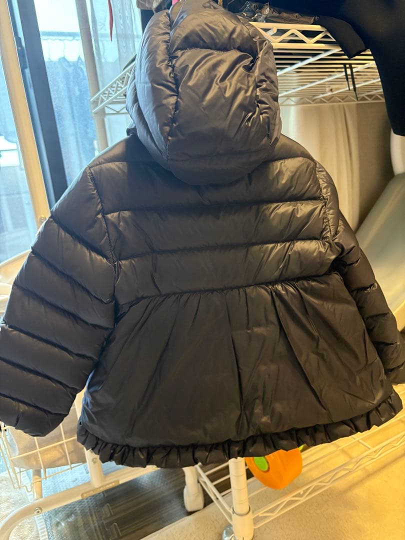MONCLER ネイビーダウンコート フリル付き