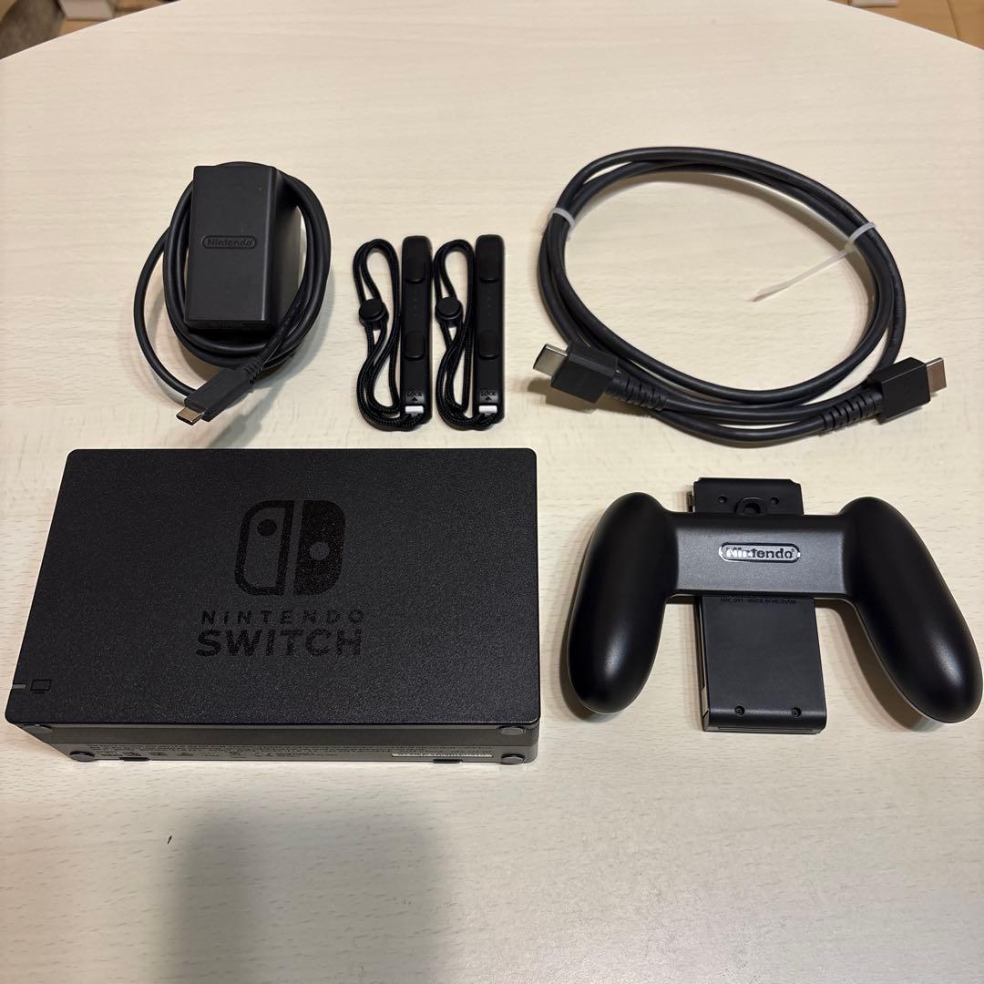 【美品】Nintendo Switch本体 SDカード、Joy-Conカバー付き