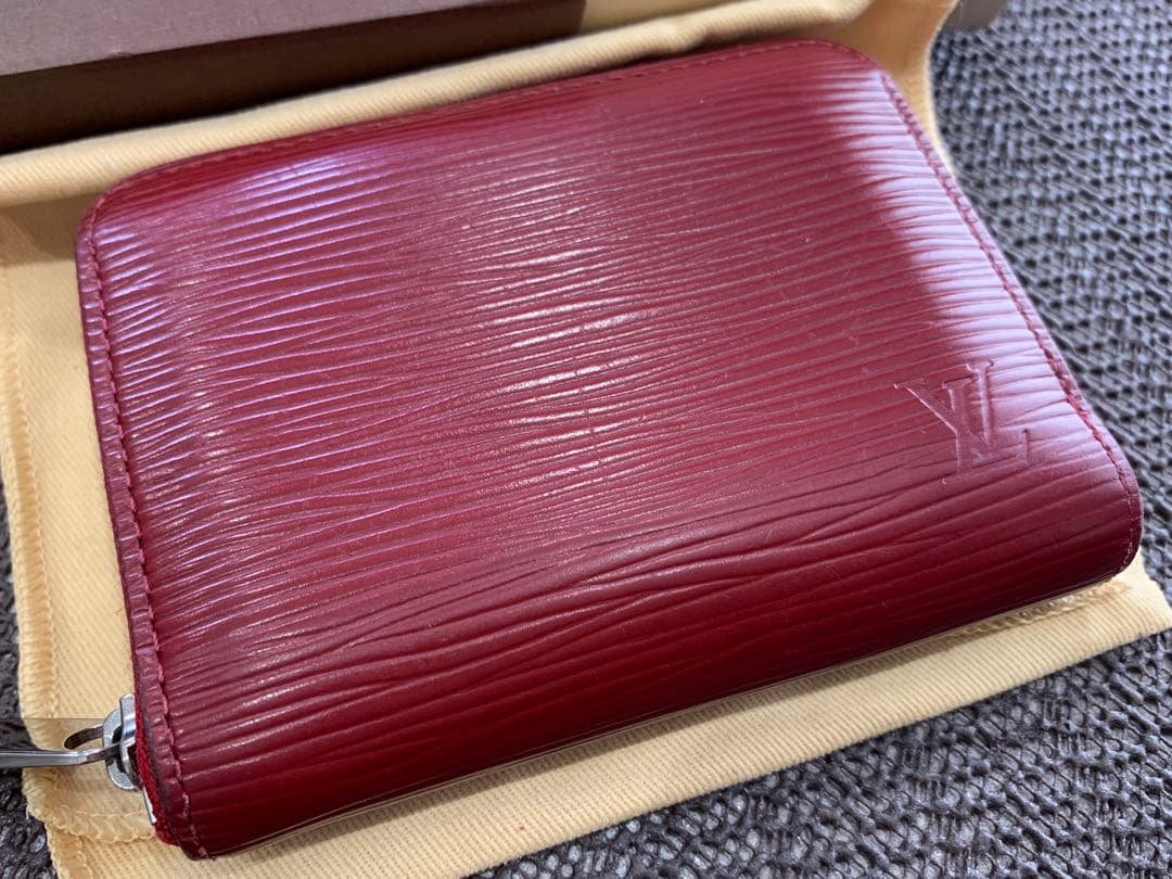 ルイヴィトン エピ ジッピーパース フューシャ ケース 箱付き