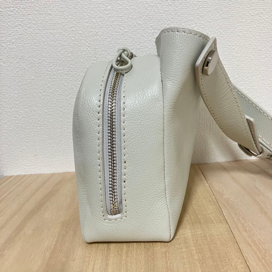 極美品✨【現行品】マザーハウス SORA M 2way ショルダー ホワイト