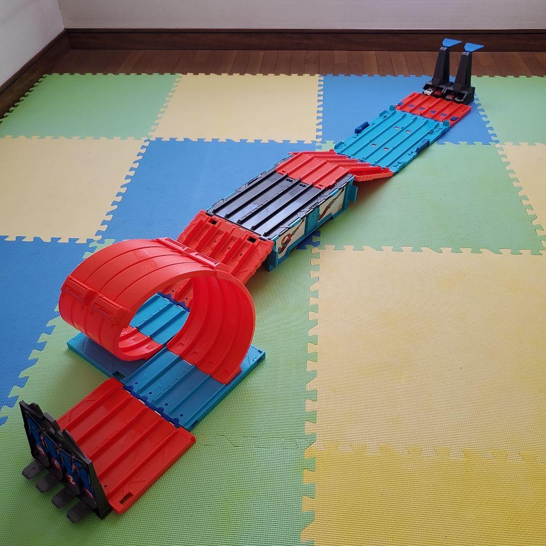 ホットウィール　コース　トラックビルダーシステム　アルティメットレースボックス