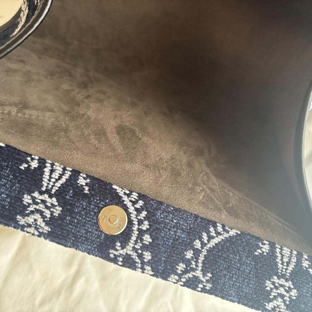 【新品未使用】A VACATION　TEARS　チェーンハンドバッグ　ネイビー