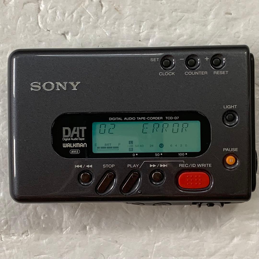 ジャンク SONY ソニー TCD-D7 DAT WALKMAN 壊れています