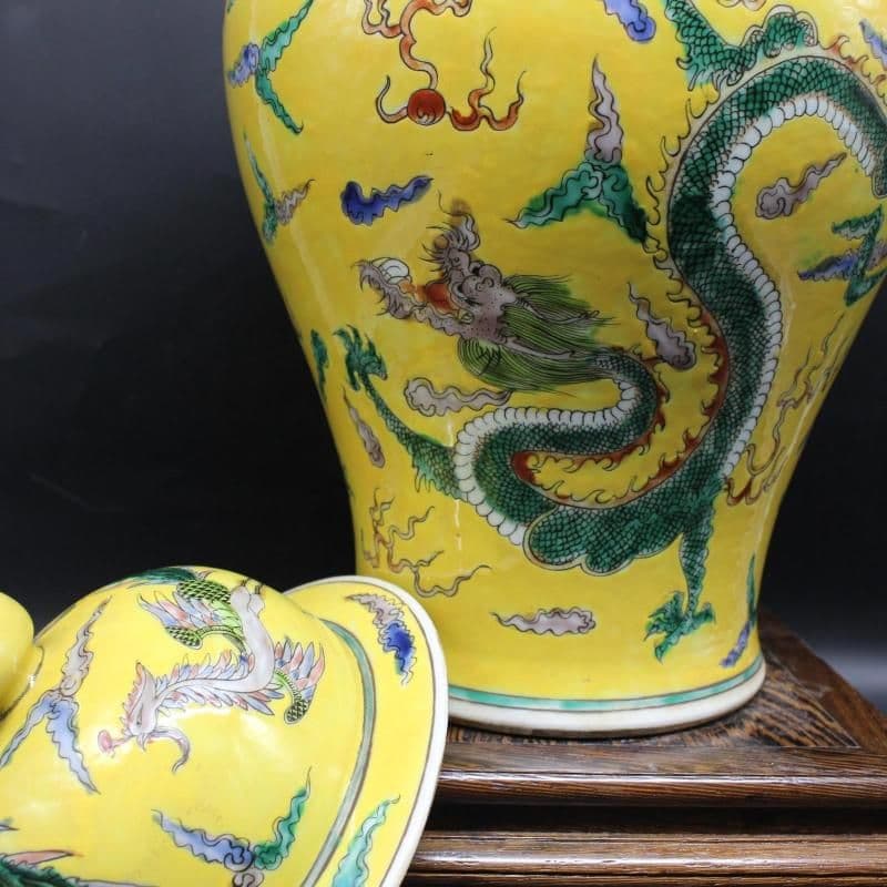 清康熙黄地粉彩龍鳳紋将軍茶壺 景徳鎮 陶磁器 装飾品 現代工芸品 美術品 置物