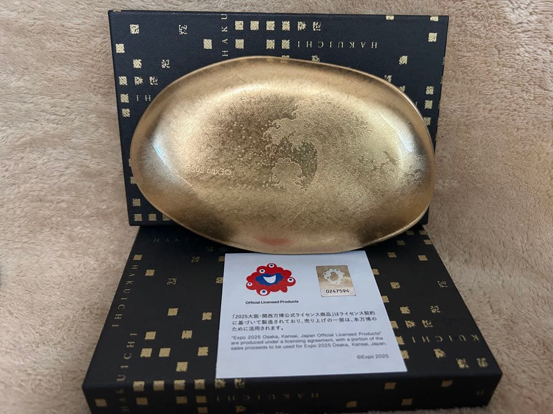 大阪万博 ミャクミャク 箔名画 北斎 ガラストレー 神奈川沖浪裏