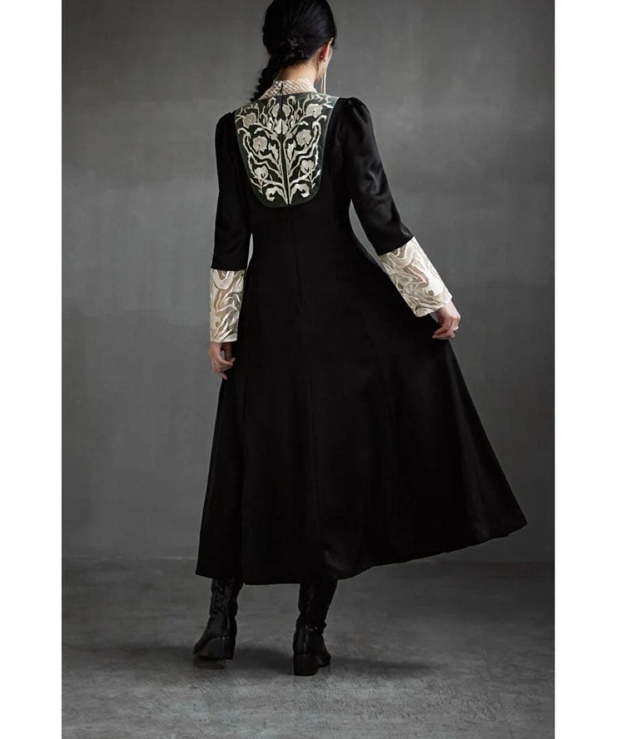 美品✨etoll バック刺繍フレアドレス　パーティー　オケージョン　結婚式　M