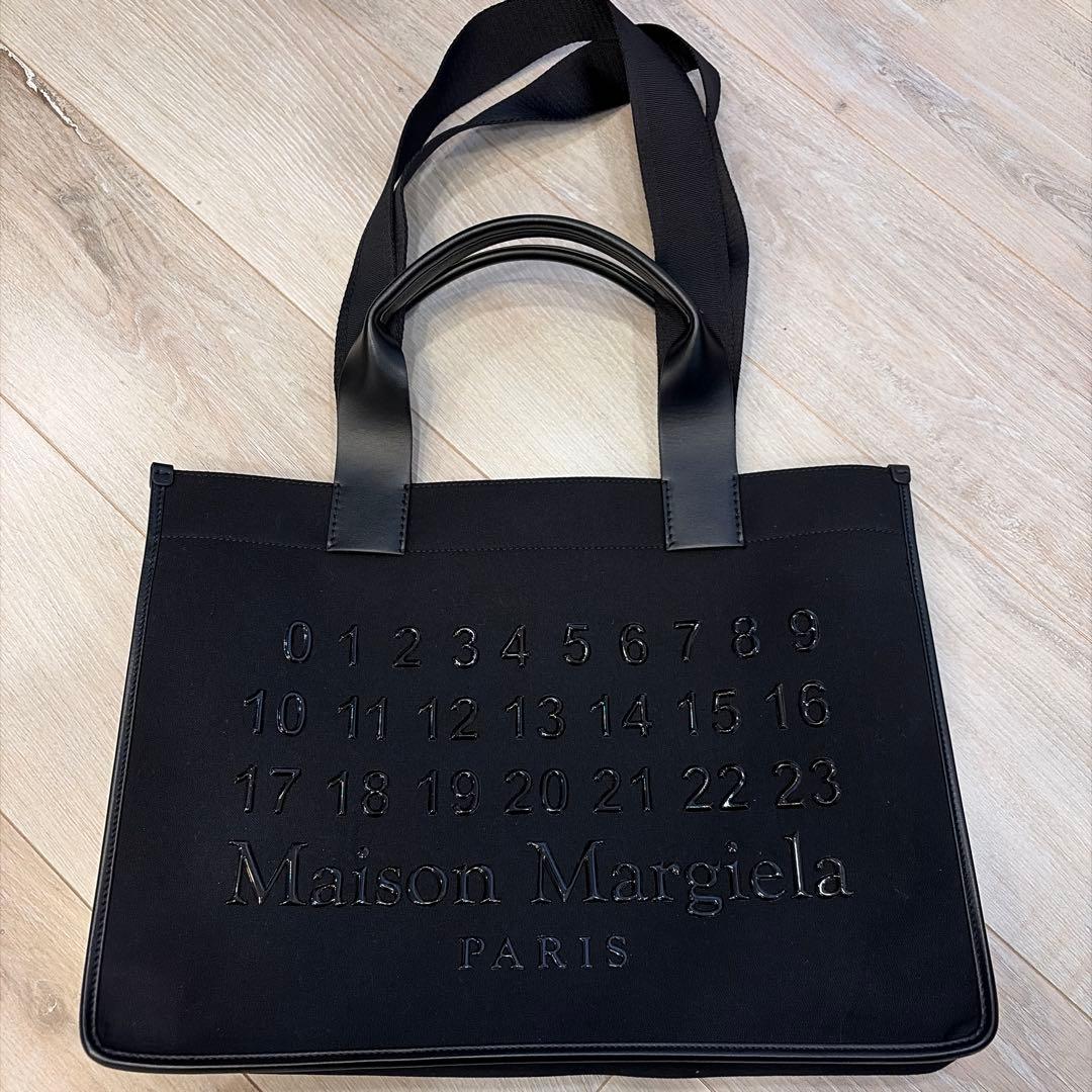 イ*グ様 Maison Margiela ブラックショルダーバッグ カレンダー