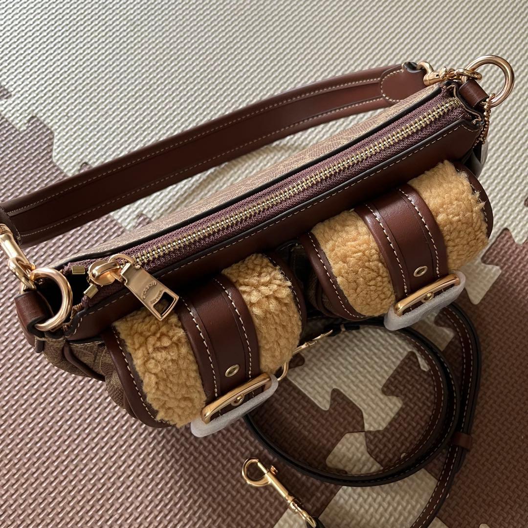 コーチ アシュトン バッグ・シグネチャー キャンバス アウトレット