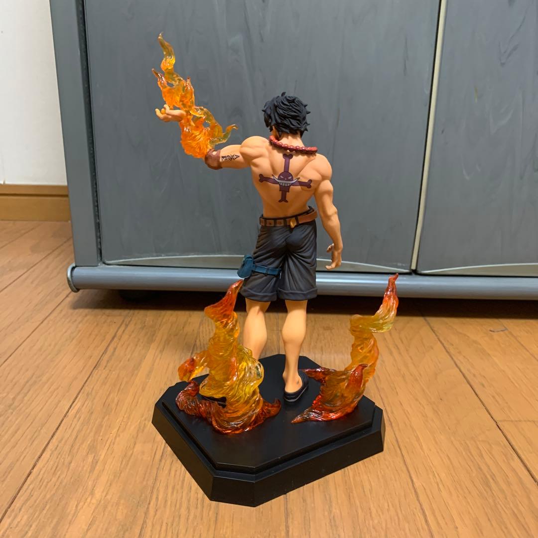 ワンピースフィギュア(火拳のエース)