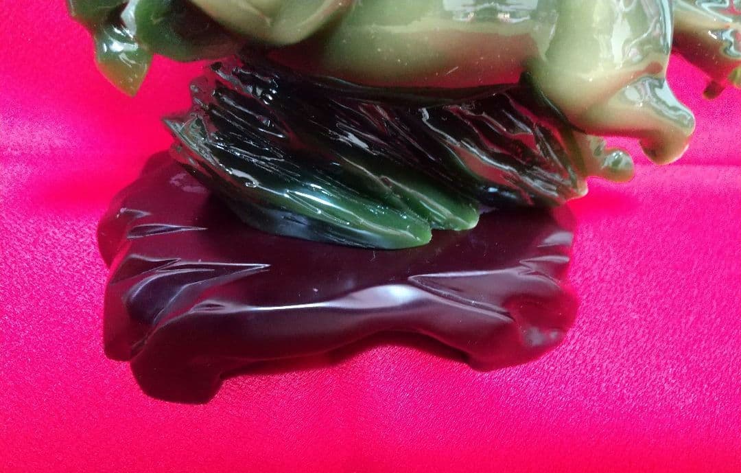 美しい馬の置物 翡翠っぽい 彫刻品 骨董品 美術品 芸術品 - メルカリ