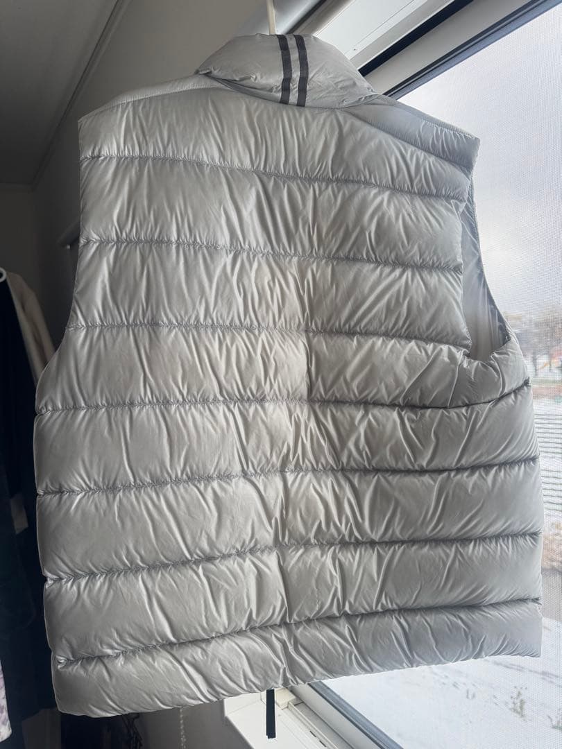   シルバー ダウンベスト