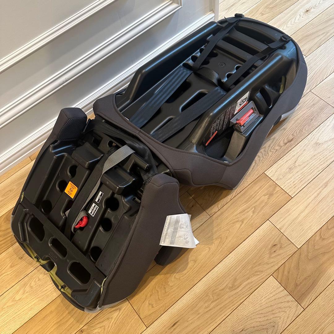 美品！Combi ジョイトリップ エアスルーGH グレー　チャイルドシート