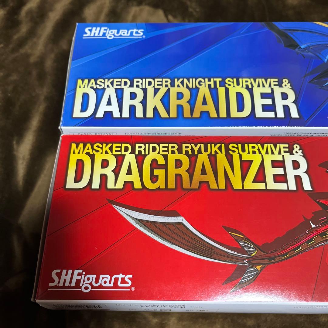 S.H.Figuarts 仮面ライダー　龍騎サバイブ＆ナイトサバイブ　極美品