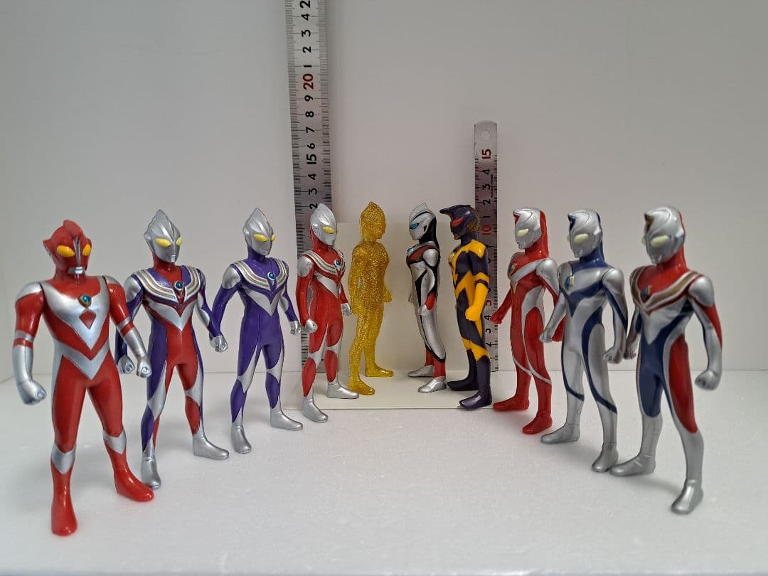 バンダイ「ベストウルトラマン」シリーズ塩ビフィギュア35体
