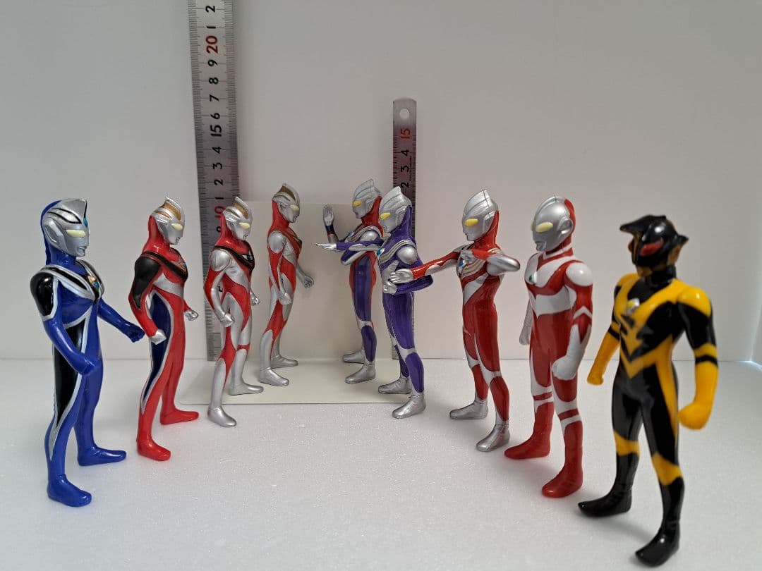 バンダイ「ベストウルトラマン」シリーズ塩ビフィギュア35体