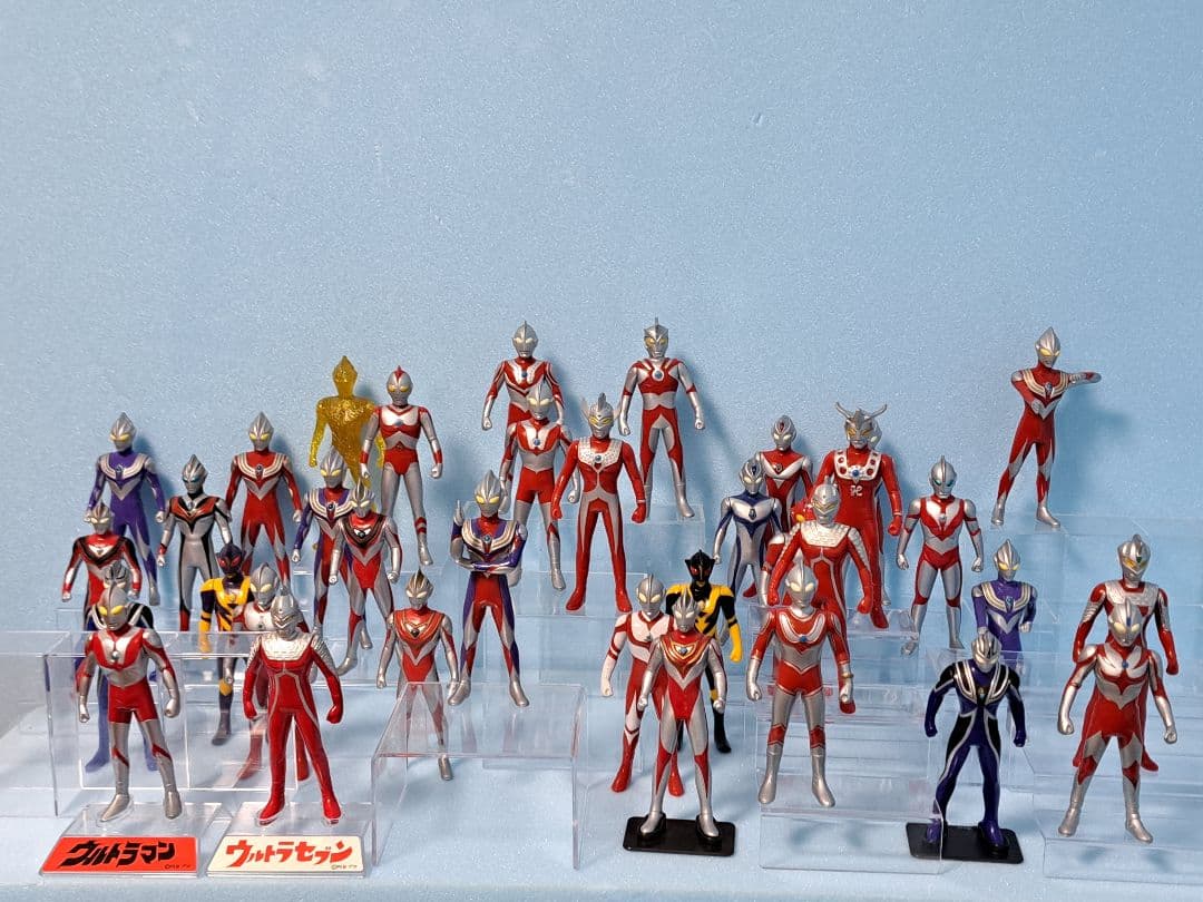 バンダイ「ベストウルトラマン」シリーズ塩ビフィギュア35体