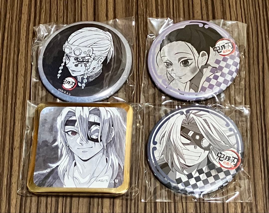 鬼滅の刃 ダイニング 宇髄天元 缶バッジセット - メルカリ