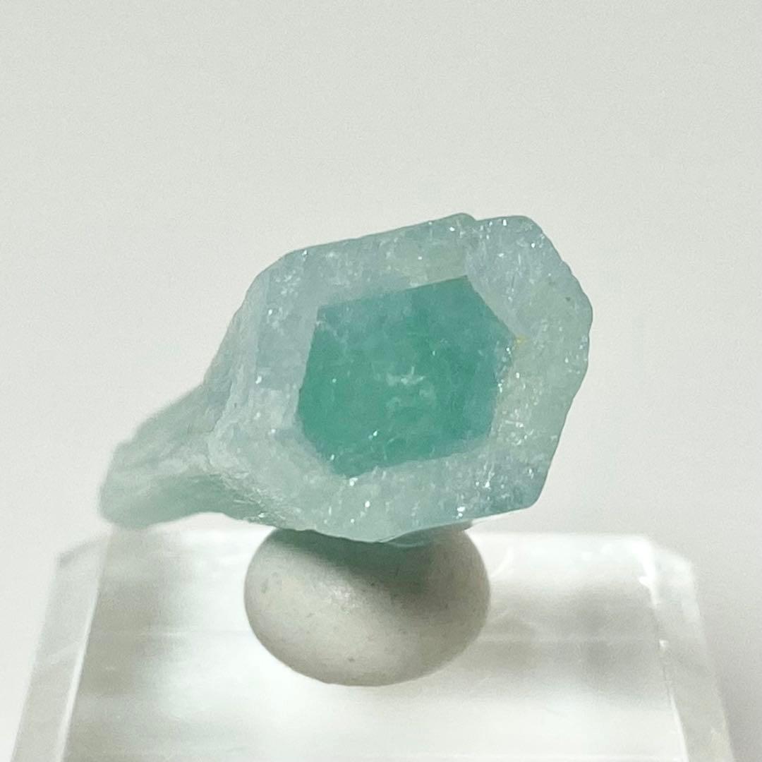 ベリル アクアマリン 緑柱石 鉱物標本 原石 天然石 ストーン