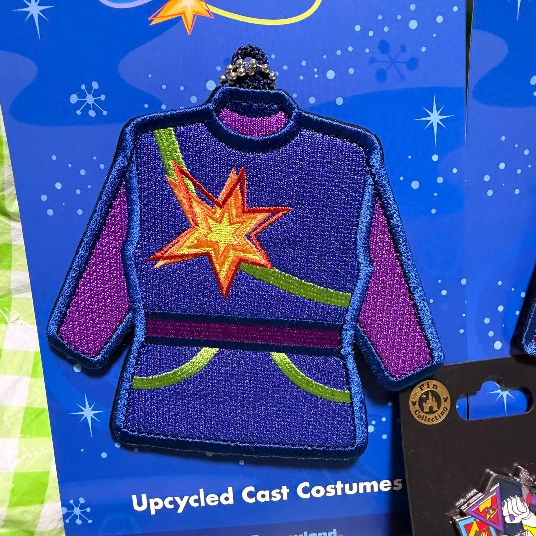 バズライトイヤーのアストロブラスター　ワッペンバッジ　2種　新品未使用