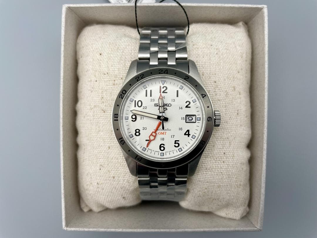 時計 SEIKO 5 Sports Field series SBSC009