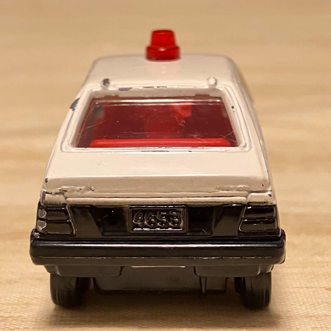トミカ スズキ セルボ パトカー No.75 1/52