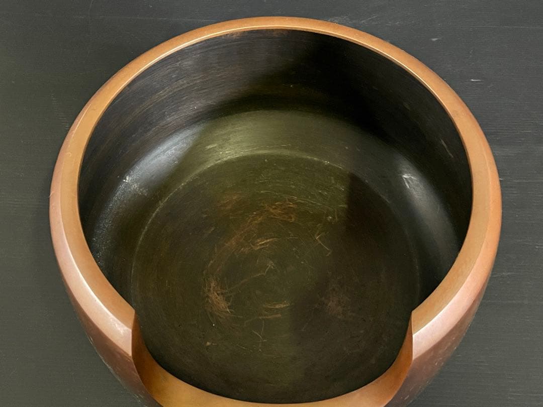 母」 唐銅 面取 風炉 八治良 共箱 茶道具 (1219あ①)