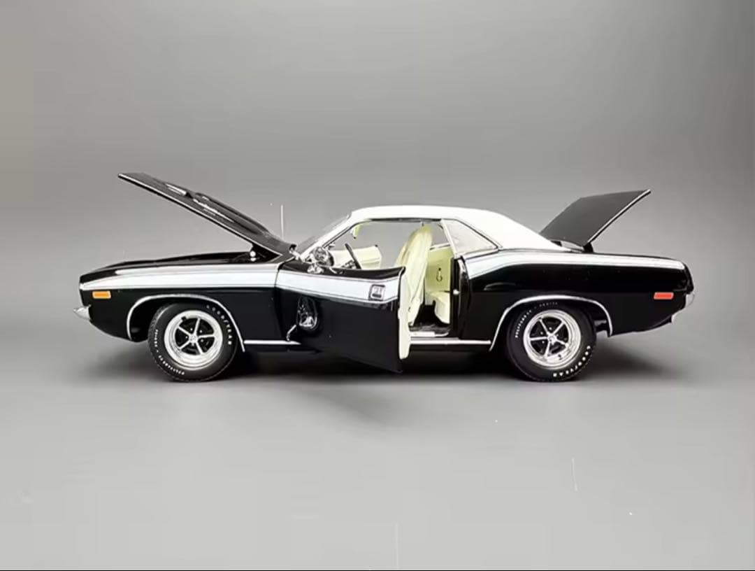 1972 Plymouth Cuda 340 1/18スケールモデル