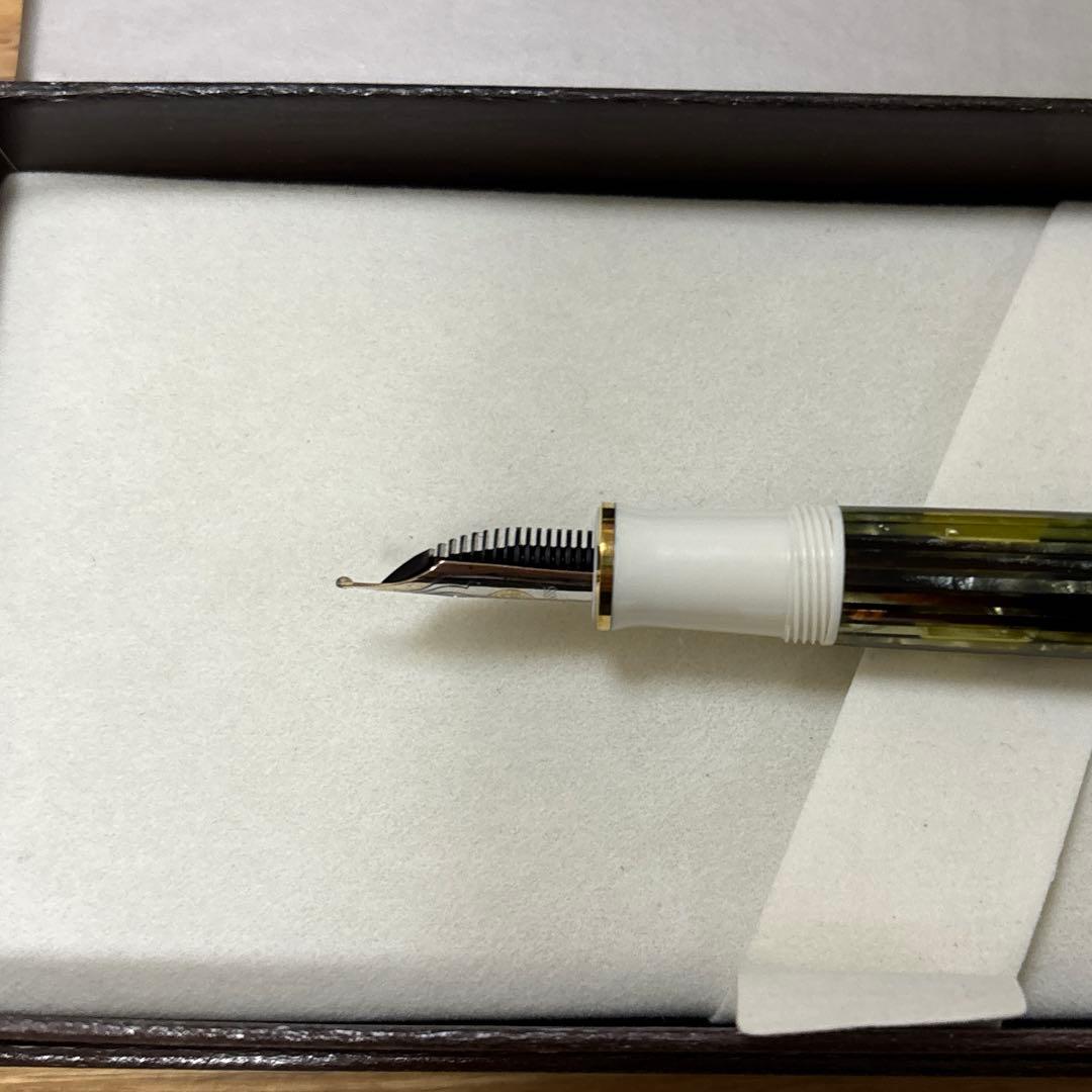 ホワイトトータス スーベレーン M400 万年筆 中字 M ペリカン