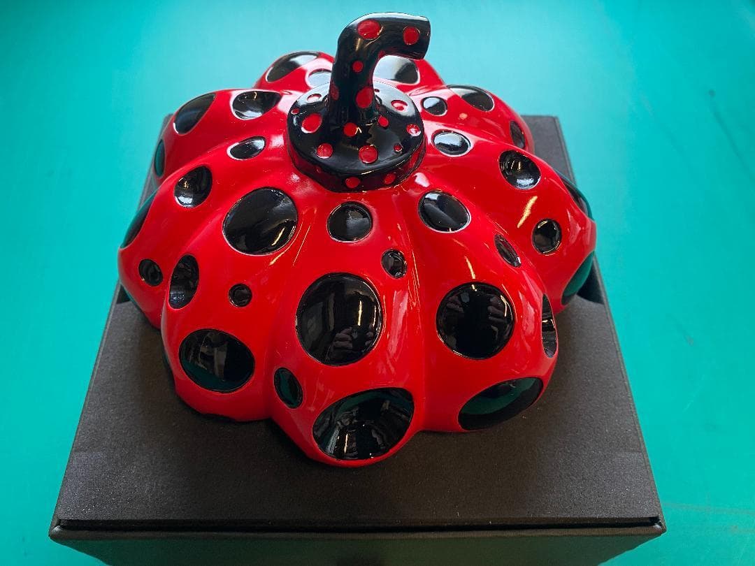 草間彌生赤かぼちゃオブジェ直島限定YAYOI KUSAMA