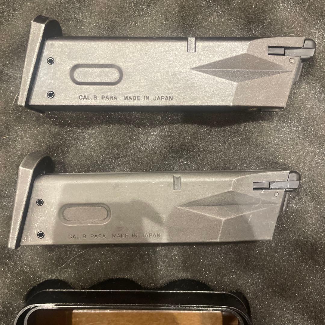 ベレッタM92F マガジン2本付き 東京マルイ ガスブローバック ガン