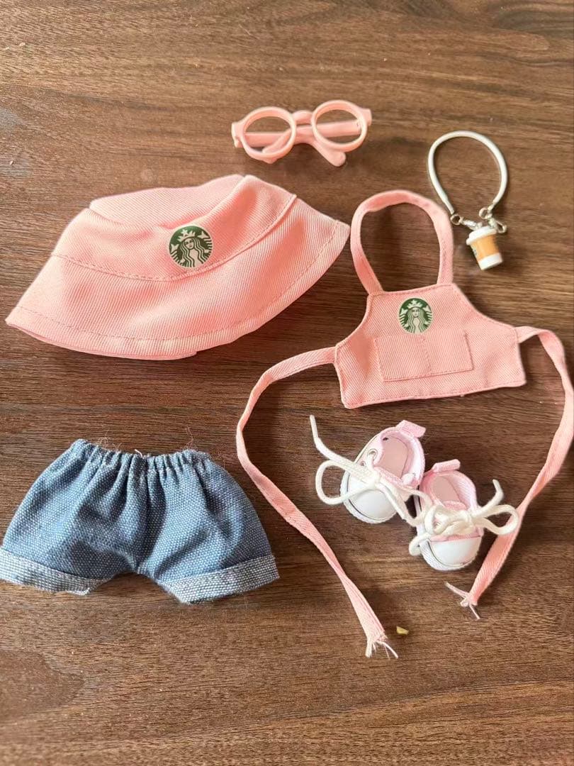 LABUBU LOVE本体&スターバックス 着せ替え服セット