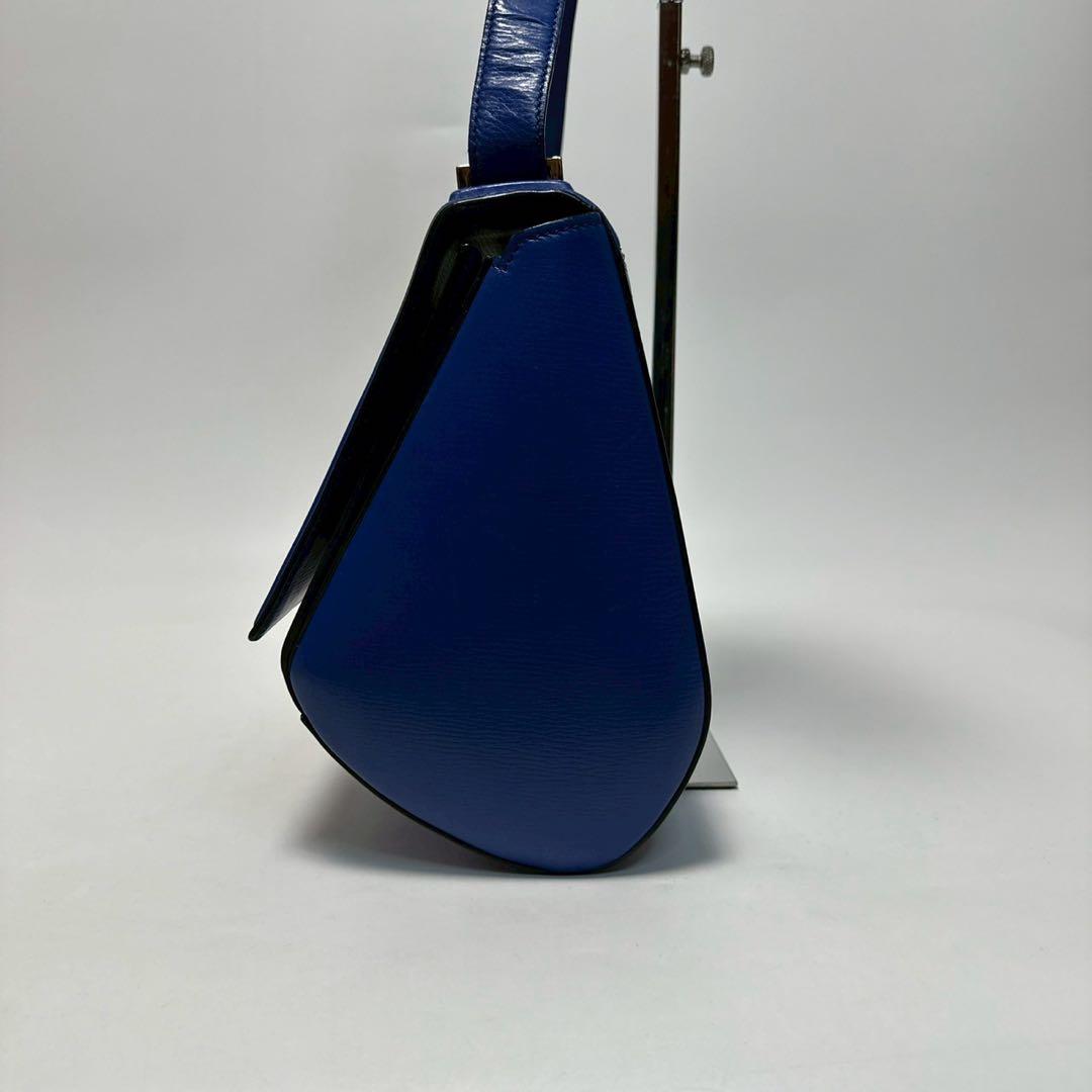 p76【美品】ジバンシー　ロゴ型押し　パンドラ　レザー　ショルダーバッグ.