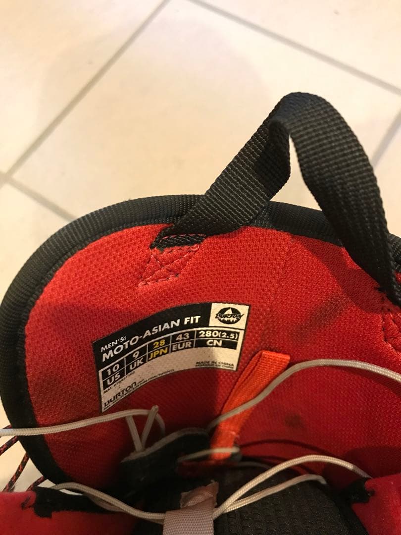 BURTON バートン　MOTO モトー　28.0㎝　赤　黒　迷彩