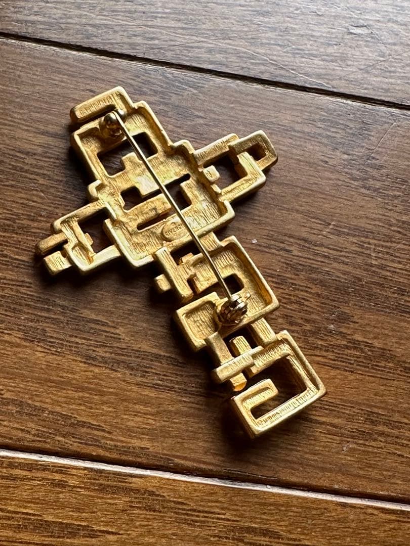 超希少デザイン GIVENCHY ヴィンテージ 特大 ブローチの通販はau PAY