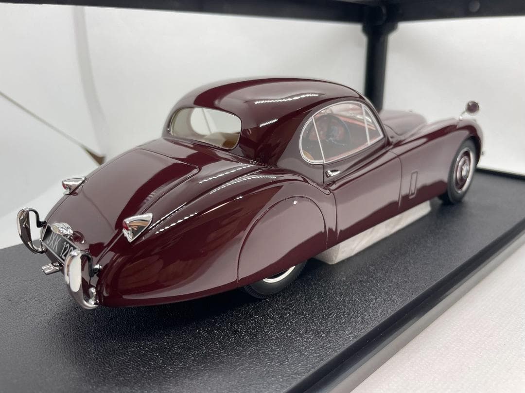 101-052 Cult 1/18 ジャガー Jaguar