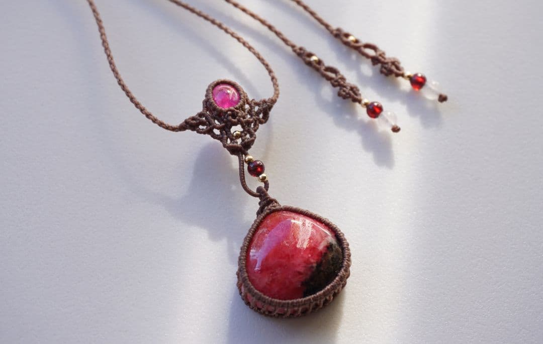 アンゴラ産ロードナイト ピンクトルマリン マクラメ ネックレス
