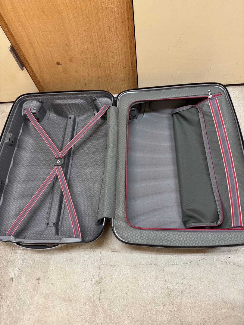 最終値下】サムソナイト AERIAL 中型キャリーケース 4輪の通販はau PAY