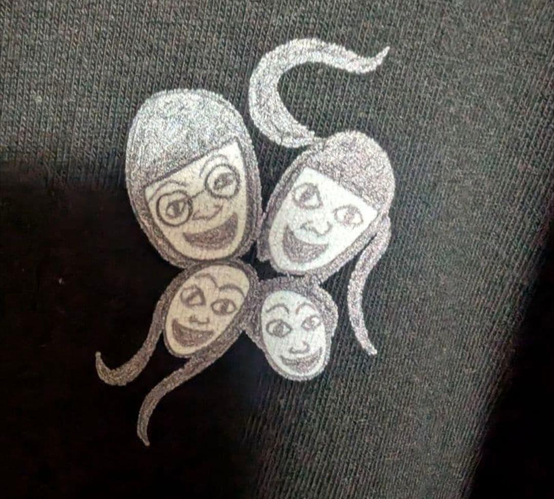 新しい学校のリーダーズ公式Ｔシャツ2018年頃〜オンリーワン超レア！