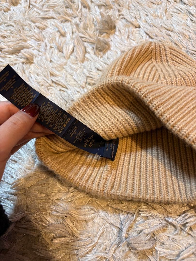 ルイヴィトンニット帽 ベージュ ルイ・ヴィトン LOUIS VUITTON ニット