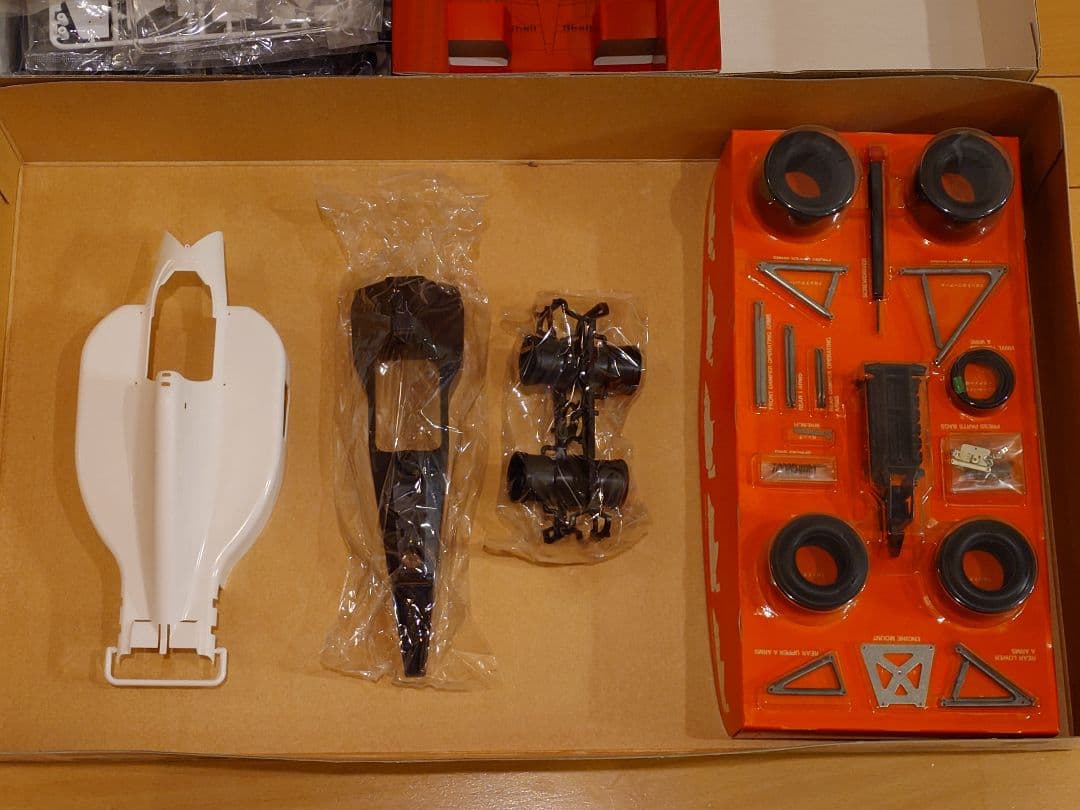 中古 未組立 タミヤ MP4/6 1/12