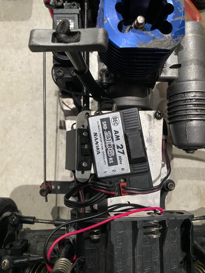 エンジンラジコンカー