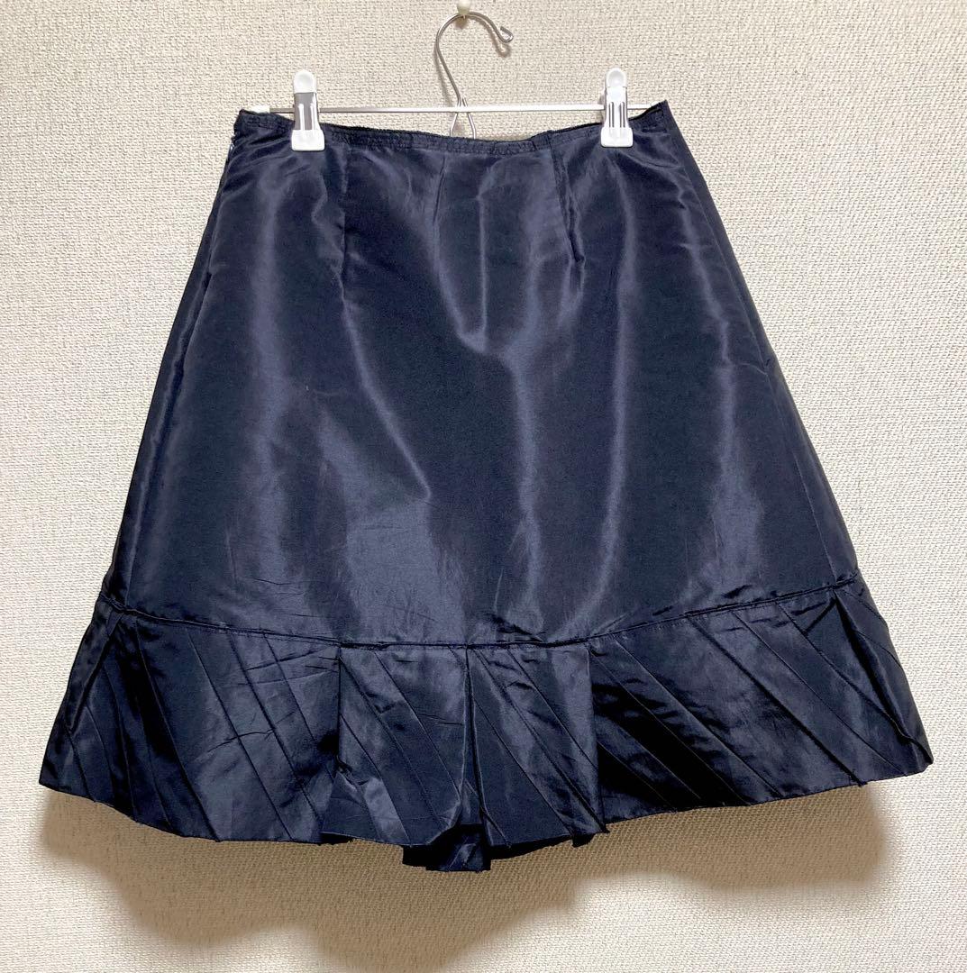 正規品　美品　PRADA プラダ　フレア　スカート　Mサイズ　黒　ブラック