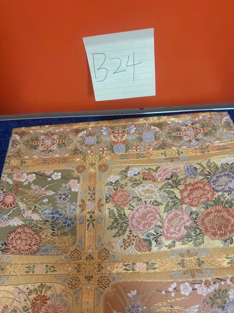 2679袋帯 古代彫金紋 西陣織 金糸 高級上質上品 約440cm 未使用 美術品・