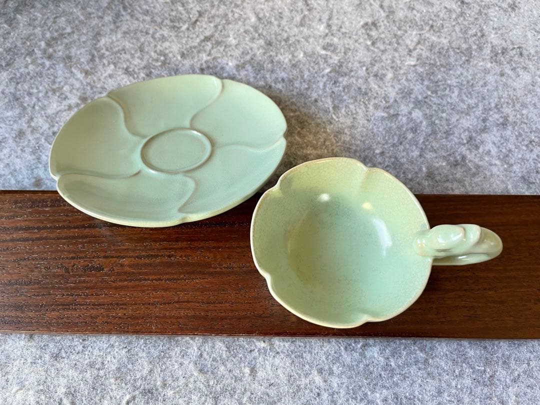 龍泉窯青磁 「龍形茶碗・置皿」セット 希少 美術品