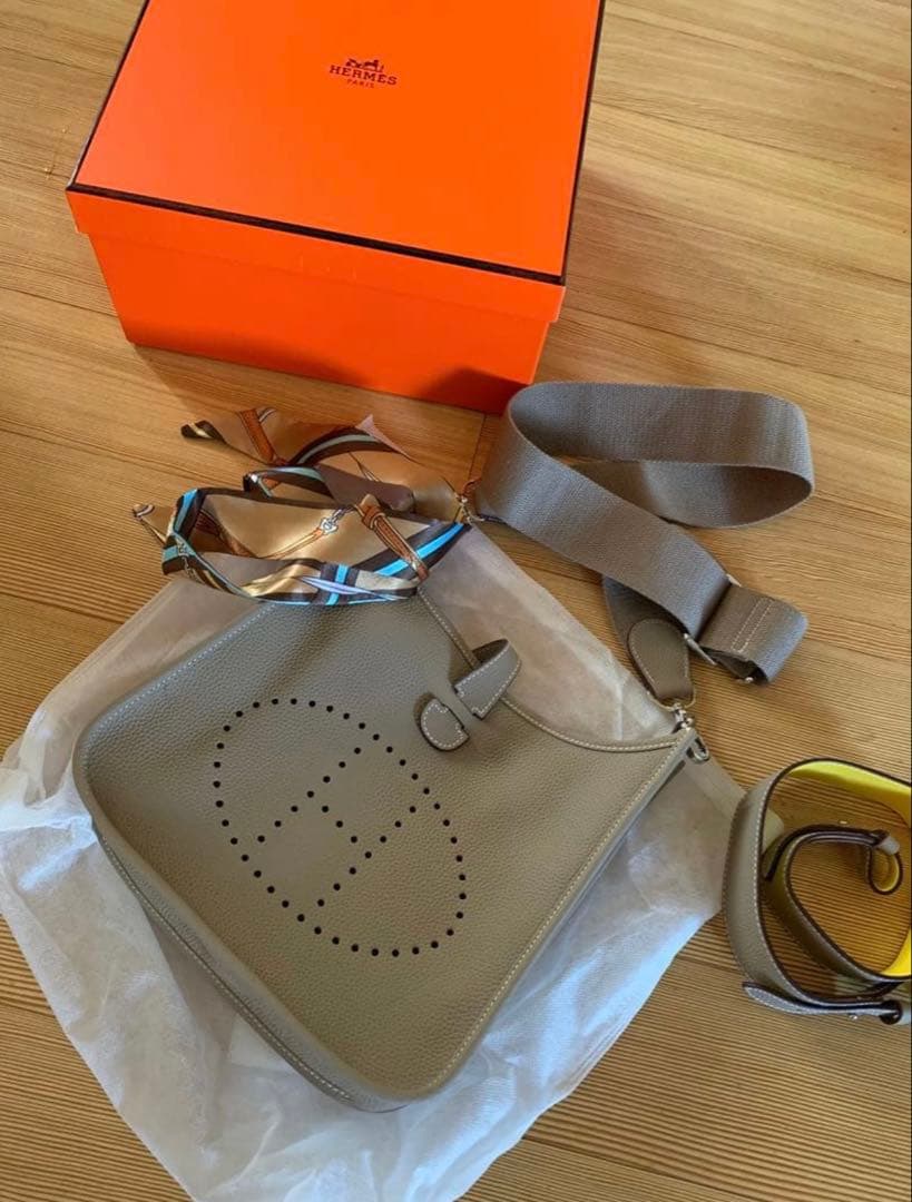 Hロゴ Hパンチング ショルダーバッグ ショルダー2本付き 最高級革